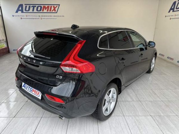 Tirane, shes makine Volvo V40 Viti 2013, 11.200 Euro