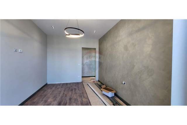Tirane, jepet me qera ambjent biznesi 130 m² 1.800 Euro (dervish hima)