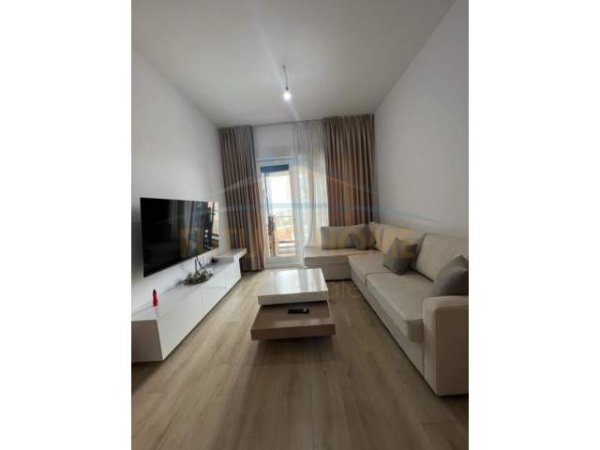 Tirane, shitet apartament 1+1+BLK Kati 8, 57 m² 105.000 Euro (Kompleksi Kontakt)