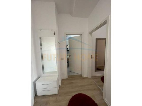 Tirane, shitet apartament 1+1 Kati 8, 57 m² 105.000 Euro (Rruga e Kavajes)