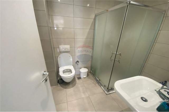Tirane, jepet me qera apartament 72 m² 500 Euro (kopleksi turdiu)