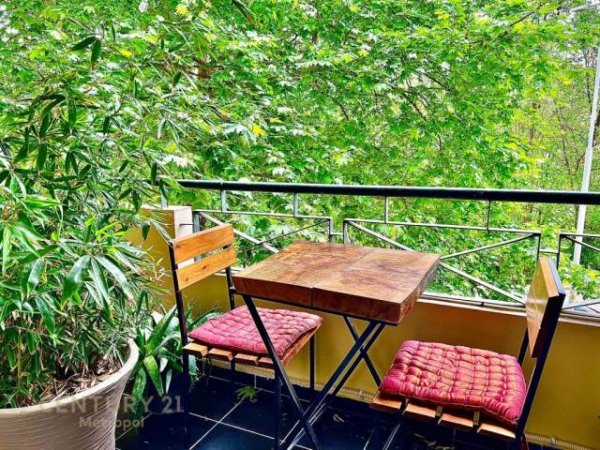 Tirane, jepet me qera apartament 2+1 Kati 2, 94 m² 600 Euro (Kopshti Botanik Tirana)