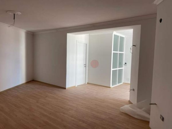 Tirane, shitet apartament 2+1 Kati 4, 114 m² 125.000 Euro (Dritan Hoxha)