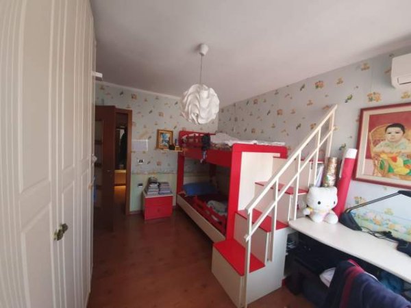 Tirane, jepet me qera apartament 2+1 Kati 5, 450 Euro (Shkolla e Baletit)