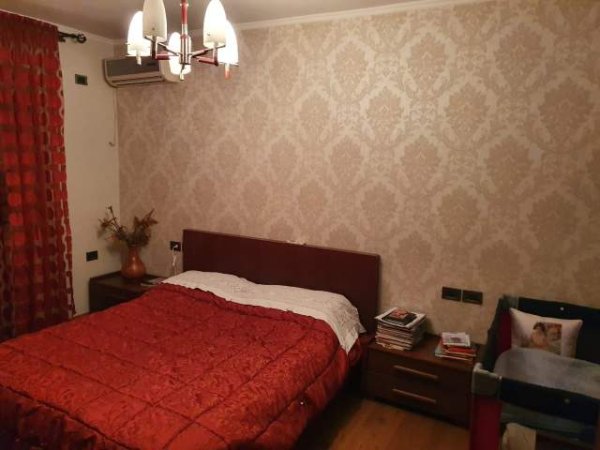 Tirane, jepet me qera apartament Kati 5, 450 Euro (Mbi shkollen e baletit)