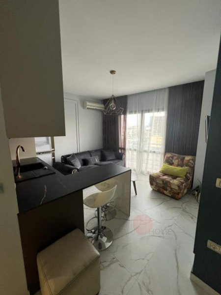 Tirane, jepet me qera apartament 1+1 Kati 9, 65 m² 700 Euro (ZOGU ZI)