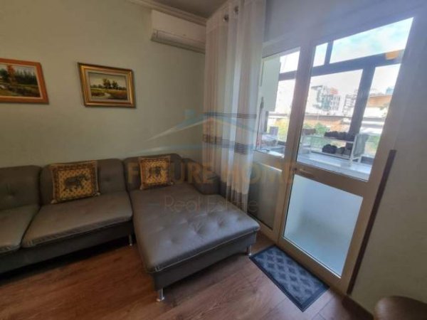Tirane, jepet me qera apartament 2+1 Kati 5, 91 m² 500 Euro (Myslym Shyri)