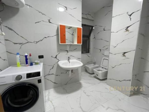 Tirane, shes apartament 103 m² 105.000 Euro (yzberisht)