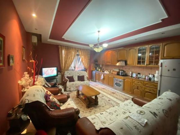 Tirane, shitet apartament 4+1 Kati 2, 150 m² 375.000 Euro (Myslym shyri)