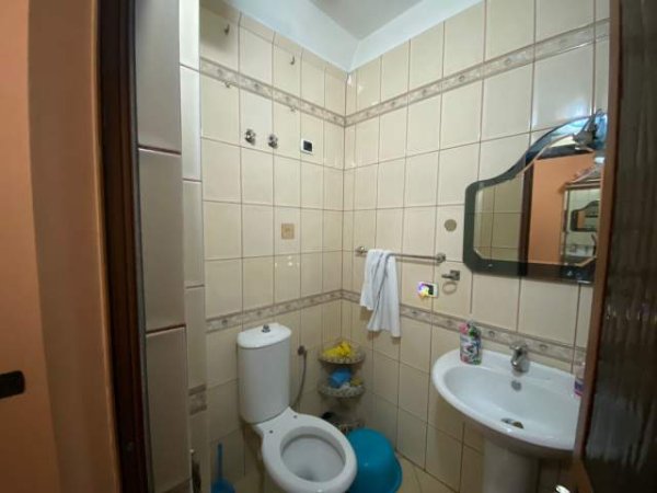 Tirane, shitet apartament 4+1 Kati 2, 150 m² 375.000 Euro (Myslym shyri)