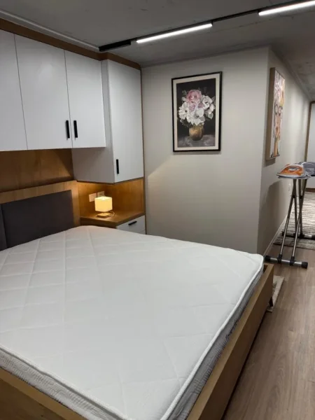 Tirane, jepet me qera apartament 1+1+Ballkon Kati 1, 70 m² 650 € (SELITE)