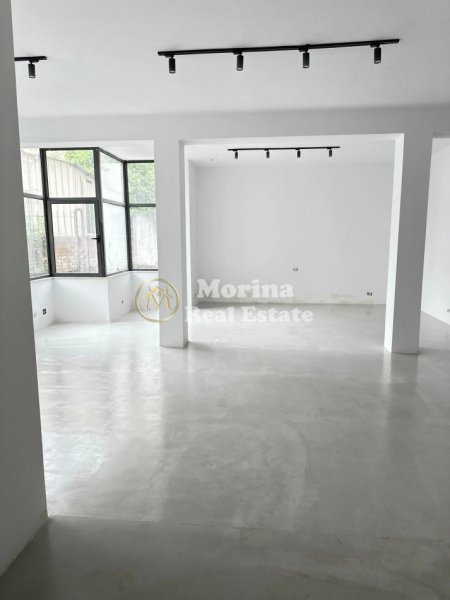 Tirane, jepet me qera ambjent biznesi Kati 0, 100 m² 1.000 € (Qender)