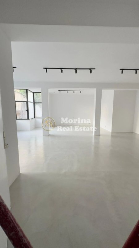 Tirane, jepet me qera ambjent biznesi Kati 0, 100 m² 1.000 € (Qender)