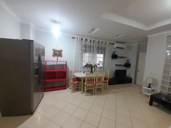 Tirane, jepet me qera apartament 1+1 Kati 1, 75 m² 350 € (Fresk)