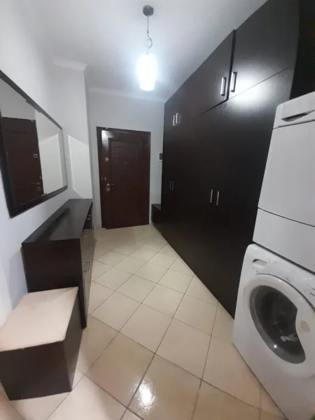 Tirane, jepet me qera apartament 1+1 Kati 1, 75 m² 350 € (Fresk)