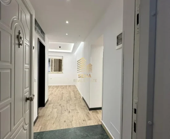 Tirane, shitet apartament 1+1+Ballkon Kati 1, 62 m² 158.000 € (Ish Blloku)