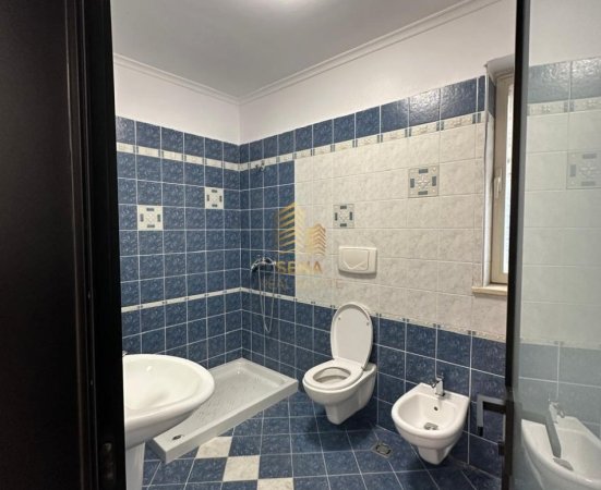Tirane, shitet apartament 1+1+Ballkon Kati 1, 62 m² 158.000 € (Rruga Sami Frasheri)