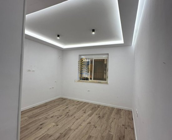 Tirane, shitet apartament 1+1+Ballkon Kati 1, 62 m² 158.000 € (Rruga Sami Frasheri)