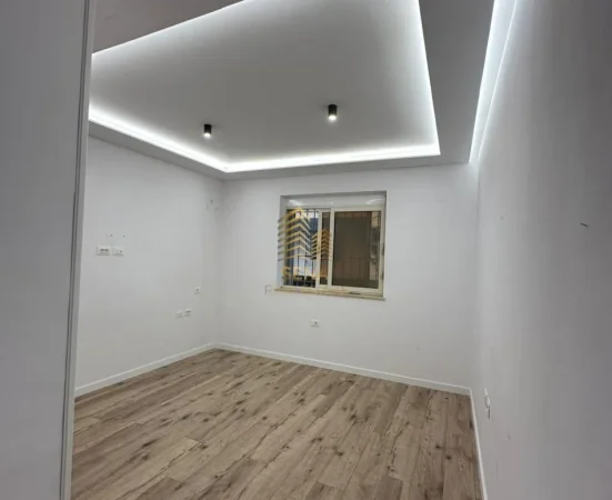 Tirane, shitet apartament 1+1+Ballkon Kati 1, 62 m² 158.000 € (Ish Blloku)