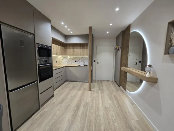 Tirane, jepet me qera apartament 2+1 Kati 4, 120 m² 1.500 € 
