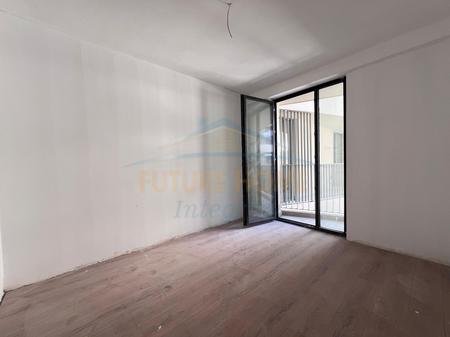 Tirane, shitet apartament 3+1+2+Ballkon Kati 10, 152 m² 334.400 € (Mine Peza Residence)