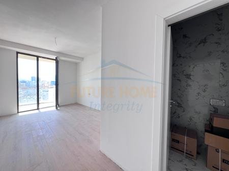 Tirane, shitet apartament 3+1+2+Ballkon Kati 10, 152 m² 334.400 € (Mine Peza Residence)