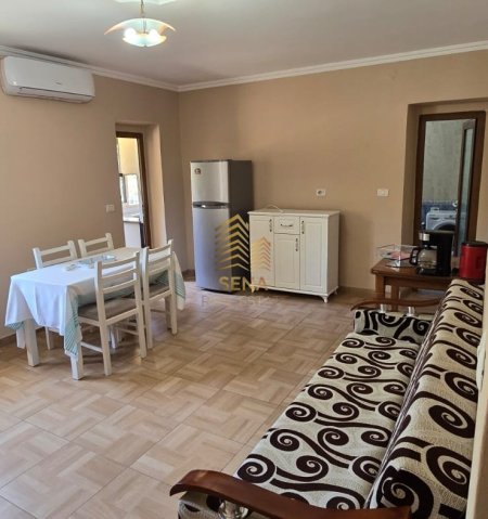Tirane, shitet apartament 2+1+Ballkon Kati 1, 98 m² 195.000 € (Rruga Fortuzi, prane shkolles Jeronim de Rada)