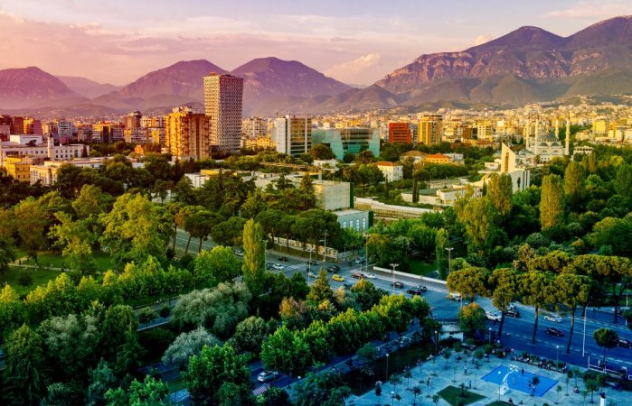 Tirane, shitet apartament 2+1 Kati 2, 123 m² (Ish Fusha e AviacionitIsh Fusha e Aviacionit)