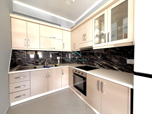 Vlore - Lungomare, shitet apartament 1+1+Ballkon Kati 7, 67 m² 150.000 € (ME PAMJE NGA DETI+GARAZHD)
