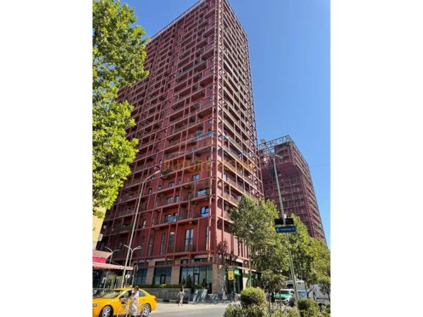 Tirane, shitet dyqan , 865 m² (RRUGA E KAVAJES)