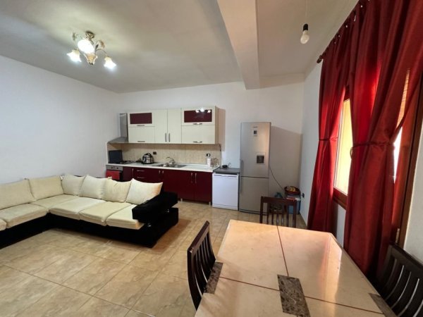 Tirane, jepet me qera apartament 2+1 Kati 2, 86 m² 500 € (21 Dhjetori)