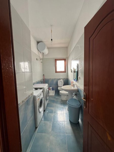Tirane, jepet me qera apartament 2+1 Kati 2, 86 m² 500 € (21 Dhjetori)