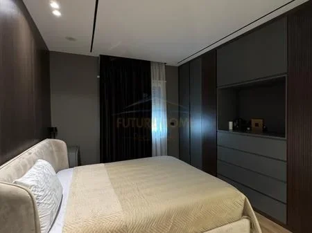 Tirane, shitet apartament 2+1+2+Post Parkimi+Depo+Ballkon Kati 5, 99 m² 330.000 € (Kodra e Diellit)