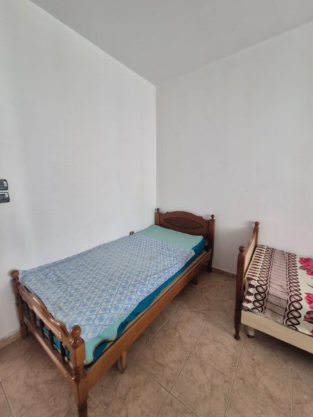 Tirane, jepet me qera apartament 1+1 Kati 2, 30 m² 250 € (Qytet Studenti)