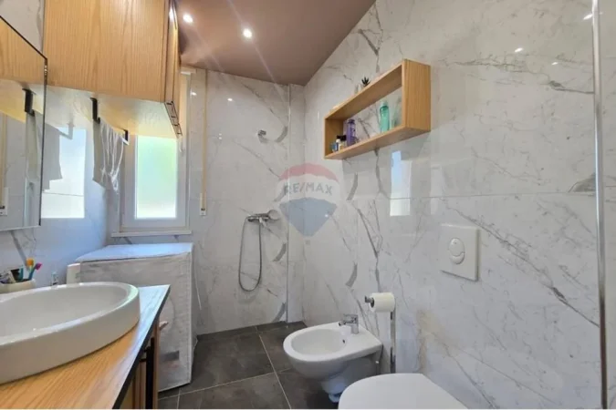 Apartament 2+1+ parkim per shitje ne Vala Mar (ID: 530191006-980)