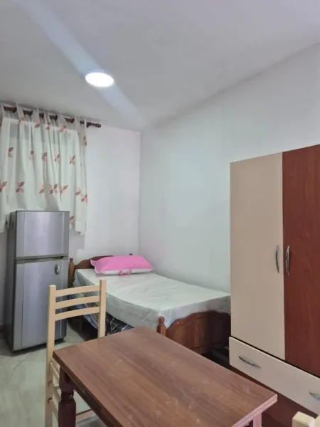 Tirane, jepet me qera apartament 1+1 Kati 2, 40 m² 300 € (Qytet Studenti)