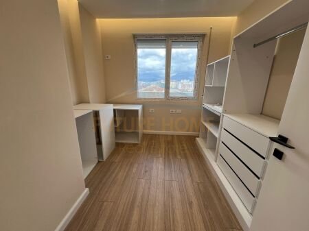 Tirane, shitet apartament 2+1+Ballkon Kati 3, 90 m² 165.000 € (Kompleksi Golden Park)