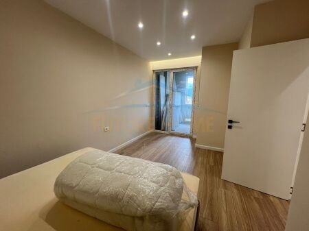 Tirane, shitet apartament 2+1+Ballkon Kati 3, 90 m² 165.000 € (Kompleksi Golden Park)