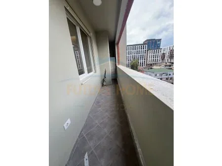 Tirane, shitet apartament 2+1+Ballkon Kati 3, 90 m² 165.000 € (Kompleksi Golden Park)