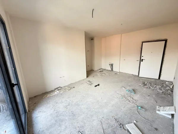 Tirane, shitet apartament 2+1 Kati 3, 93 m² 150.000 € (Rruga 5 maji)