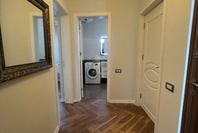 Tirane, shitet apartament 1+1+Ballkon Kati 4, 59 m² 110.000 € (prane Kryqezimit te Oxhakut)