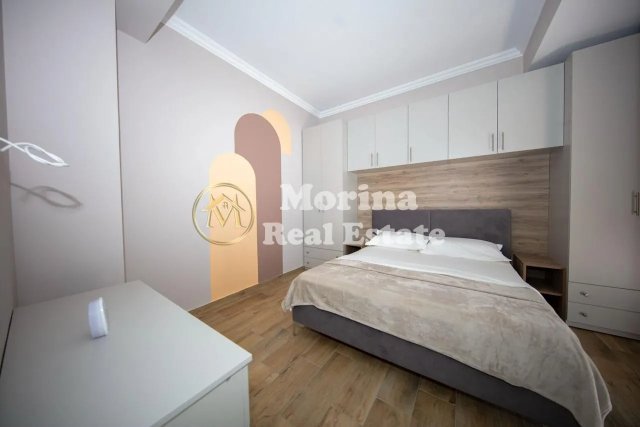 Tirane, jepet me qera apartament 1+1 Kati 9, 65 m² 600 € (Rruga e Dibres)