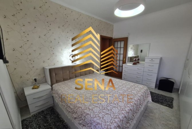 Tirane, jepet me qera apartament 1+1+Ballkon Kati 5, 70 m² 550 € (Rruga Kongresi i Manastirit)