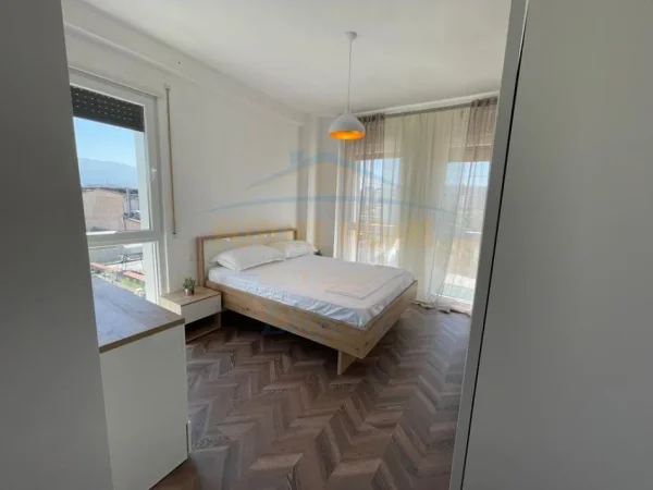 APARTAMENT 2+1 ME QERA , STACIONI I TRENIT