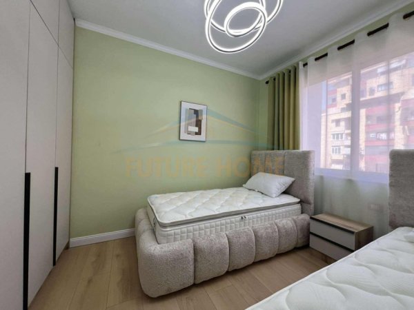 Tirane, shitet apartament 2+1+Ballkon Kati 3, 88 m² 145.000 € (UNAZA E RE)