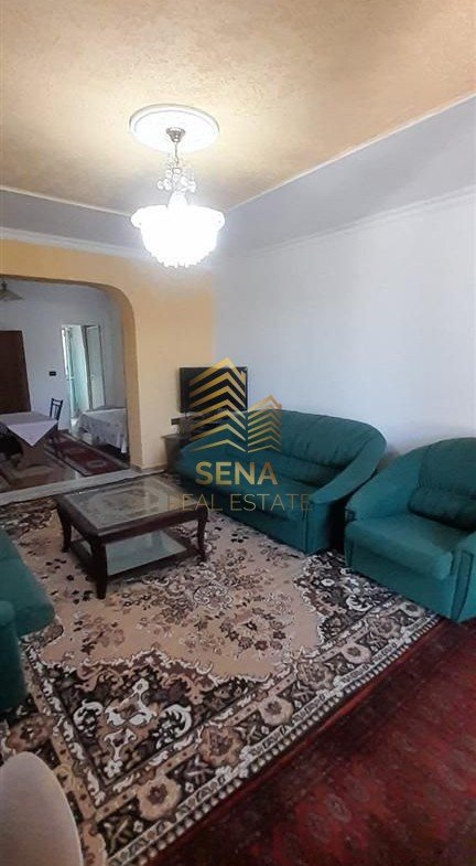Tirane, jepet me qera apartament 1+1+Ballkon Kati 1, 80 m² 320 € (Prane TV Klan)