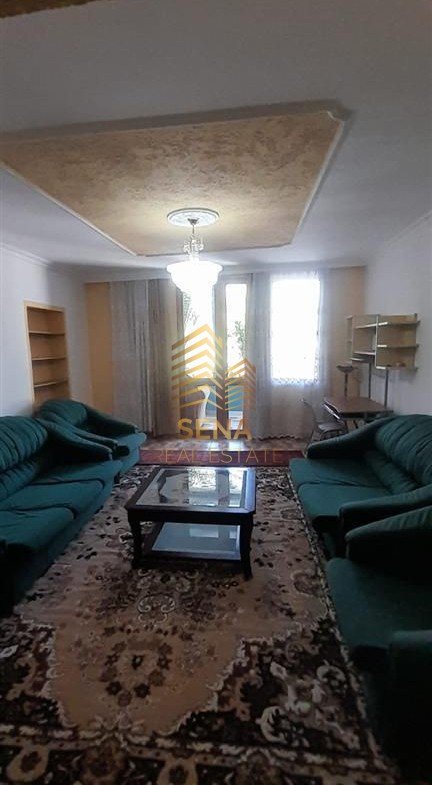 Tirane, jepet me qera apartament 1+1+Ballkon Kati 1, 80 m² 320 € (Prane TV Klan)