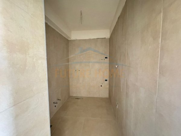 Tirane, shitet apartament 1+1+Ballkon Kati 3, 66 m² 90.000 € (URBAN GATE)
