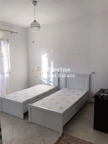 Tirane, jepet me qera apartament 2+1 Kati 1, 90 m² 370 € (Kamez)