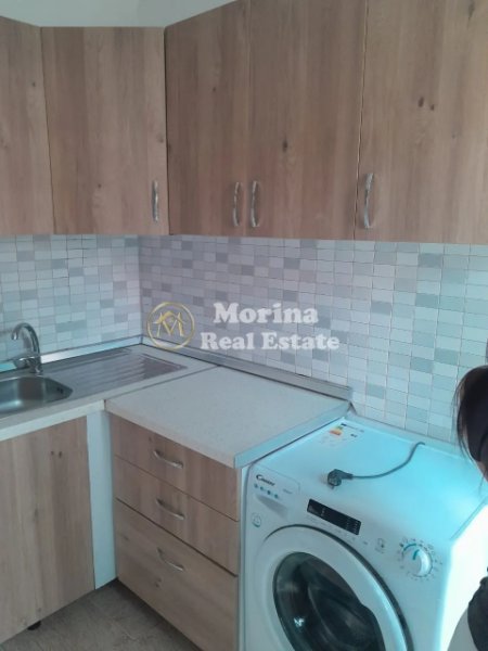 Tirane, jepet me qera shtepi 1+1 Kati 1, 60 m² 300 € (Porcelan)